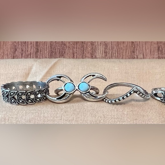 Set of 8 Finger Rings, BN - Picture 2 of 4